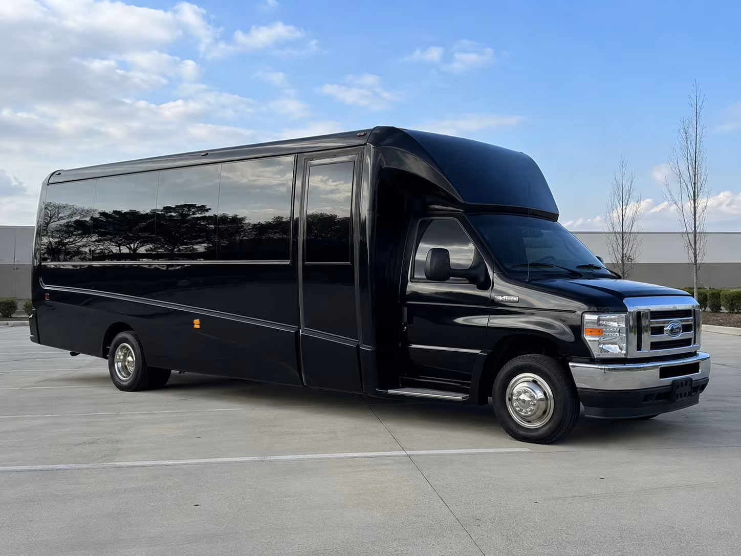 Kansas City Wedding Transportation & Shuttle Service